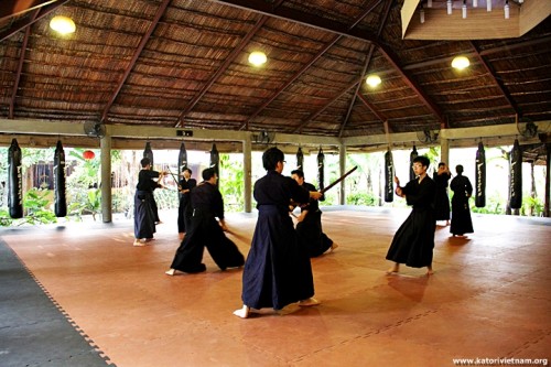 Katori Kenjutsu training Shobukan dojo Vietnam